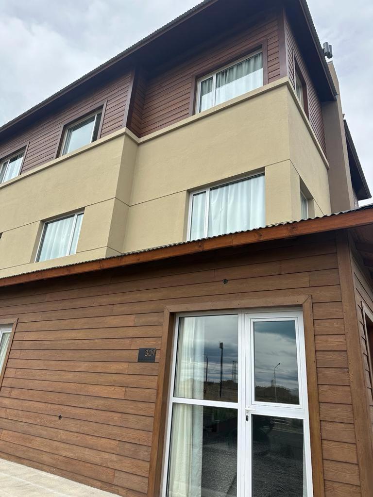 Tierra Tehuelche Y Aparts Inn El Calafate